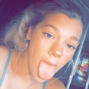 Meet your Posher, Ava